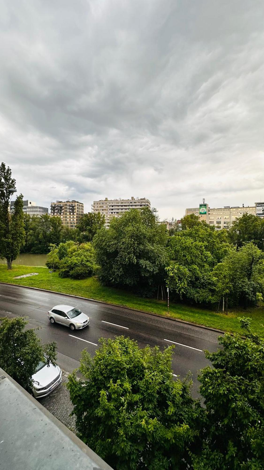 Meqren Viena